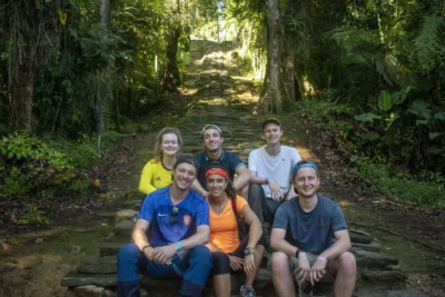 Subiendo la escalera reina para llegar a la ciudad perdida