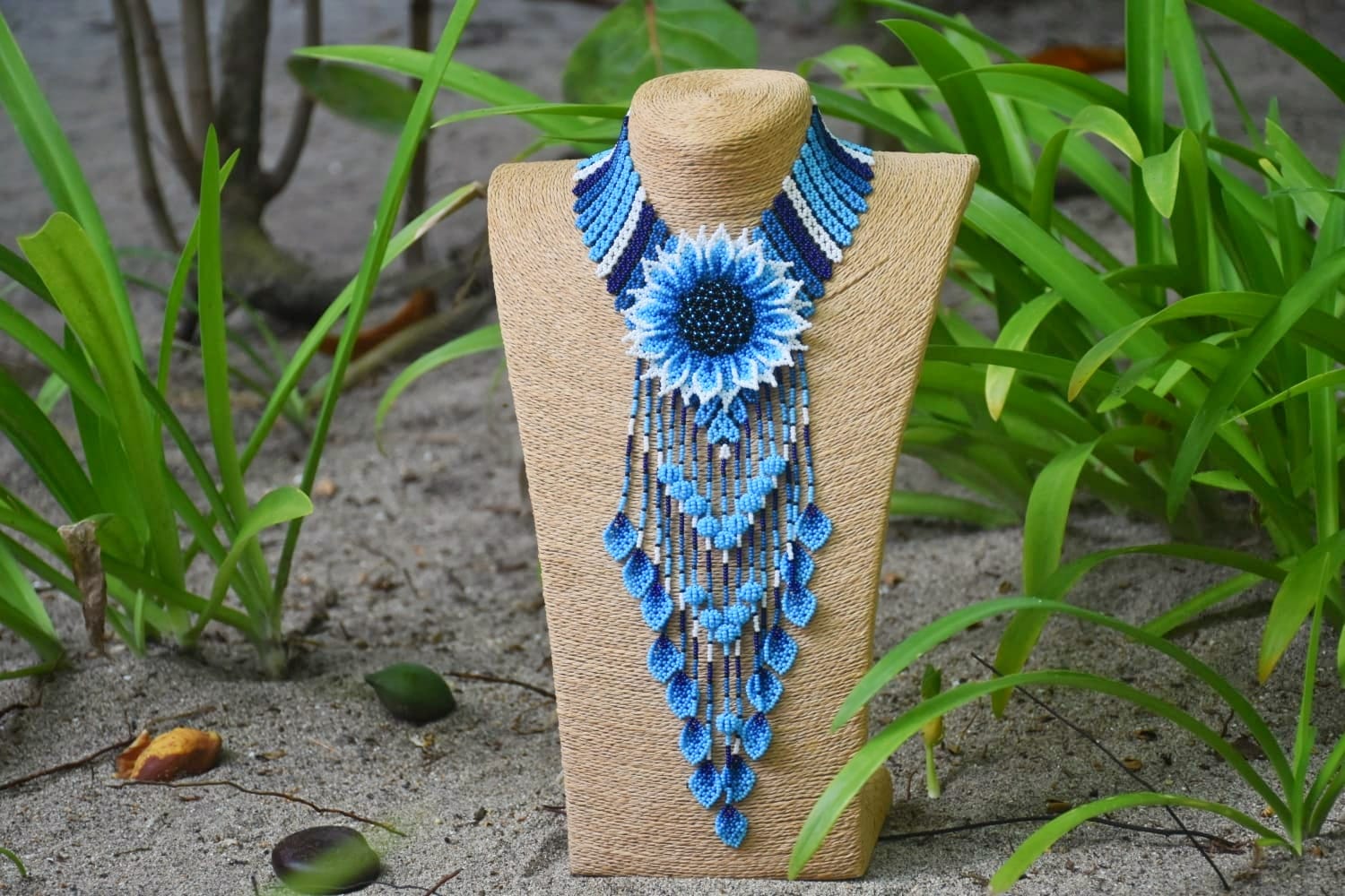 Collar en mostacilla